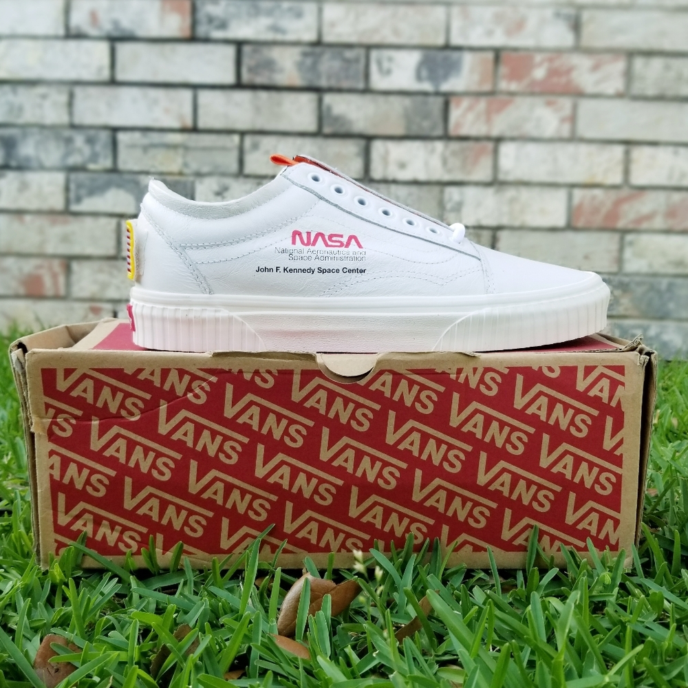 Size 8 (9.5w) - Vans Old Skool NASA - Space Voyager True White - New DS
